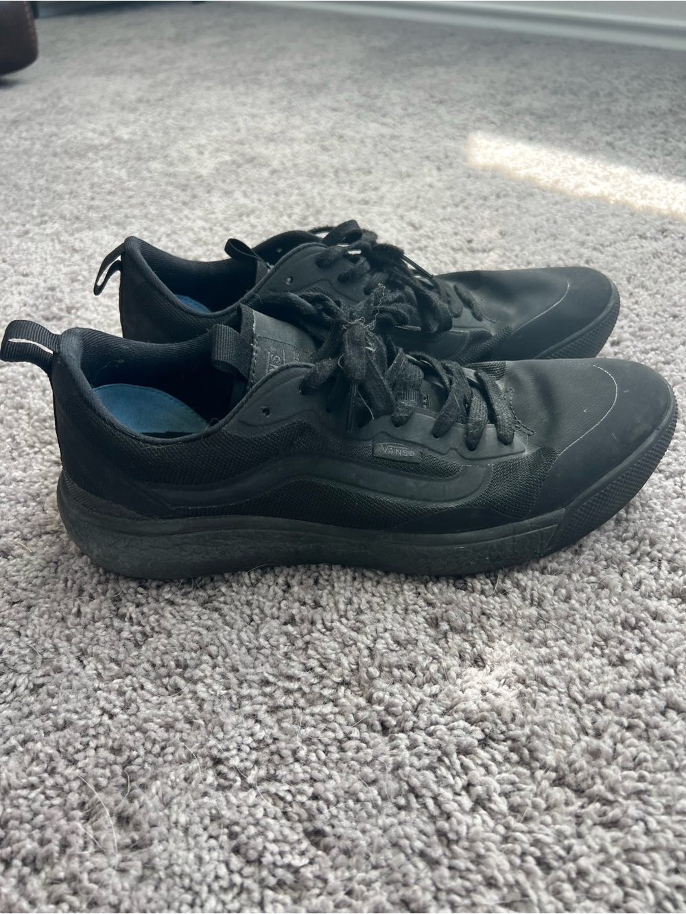 Vans Men's Black ultra-range sneakers 10.5